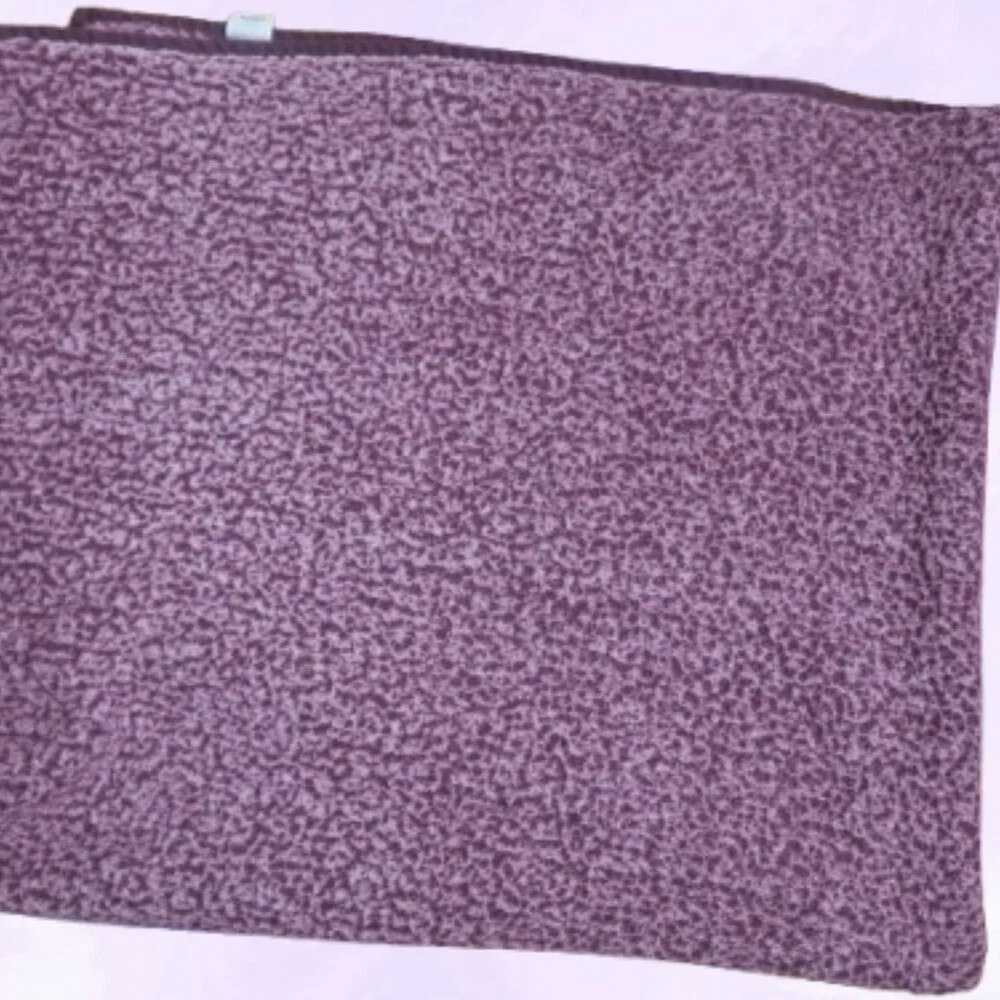 PINK Victoria's Secret blanket throw fleece plush in purple size OS 50X60.